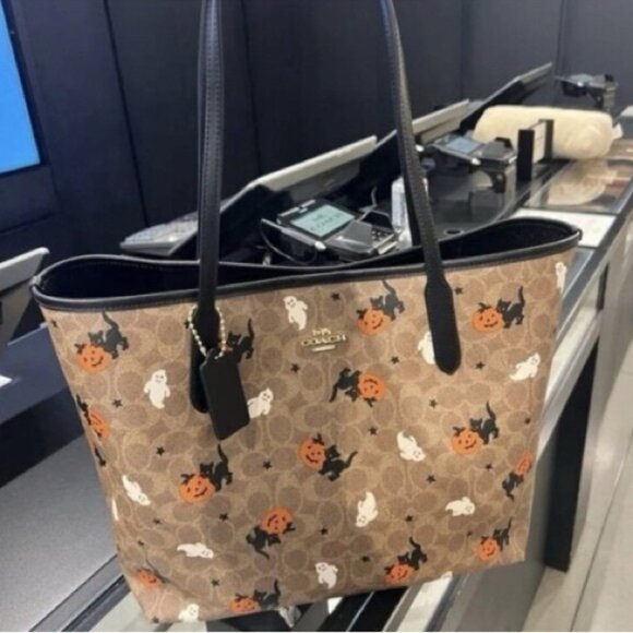 Coach City Tote In Signature Canvas With Halloween - Picture 1 of 7